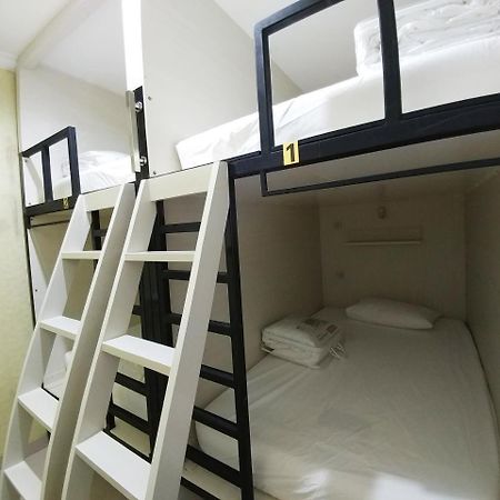 Homiestay Dżakarta Zewnętrze zdjęcie