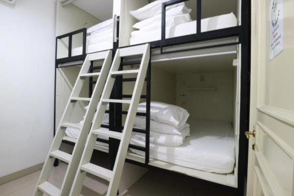 Homiestay Dżakarta Zewnętrze zdjęcie