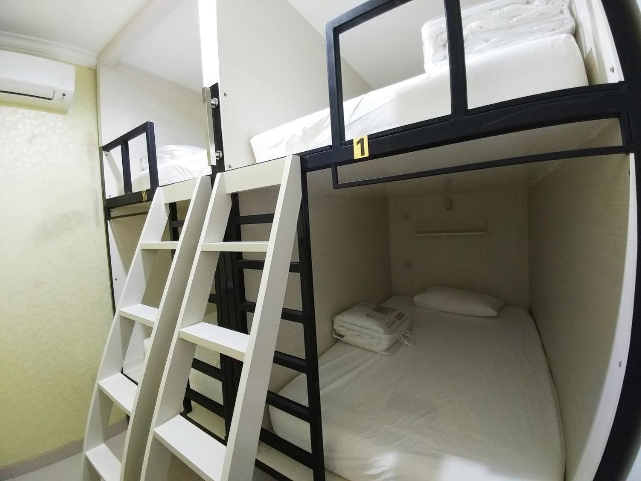 Homiestay Dżakarta Zewnętrze zdjęcie