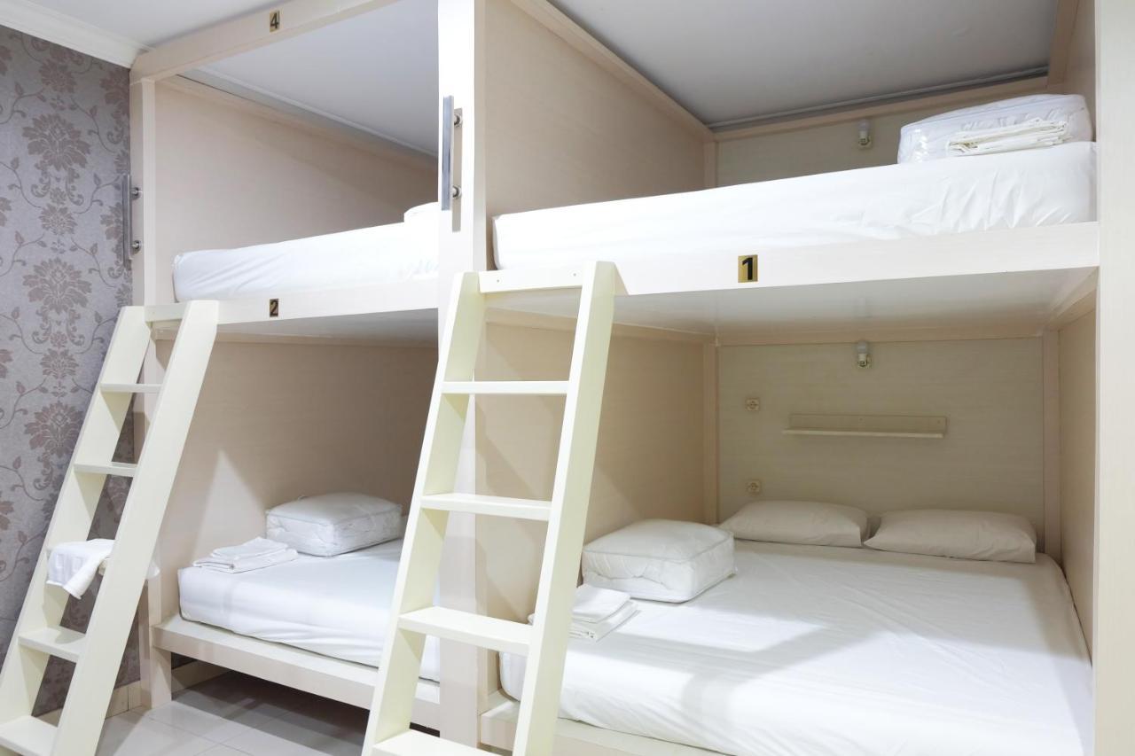 Homiestay Dżakarta Zewnętrze zdjęcie